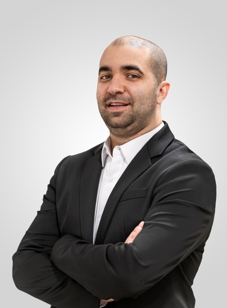 Michael Mizrahi Headshot